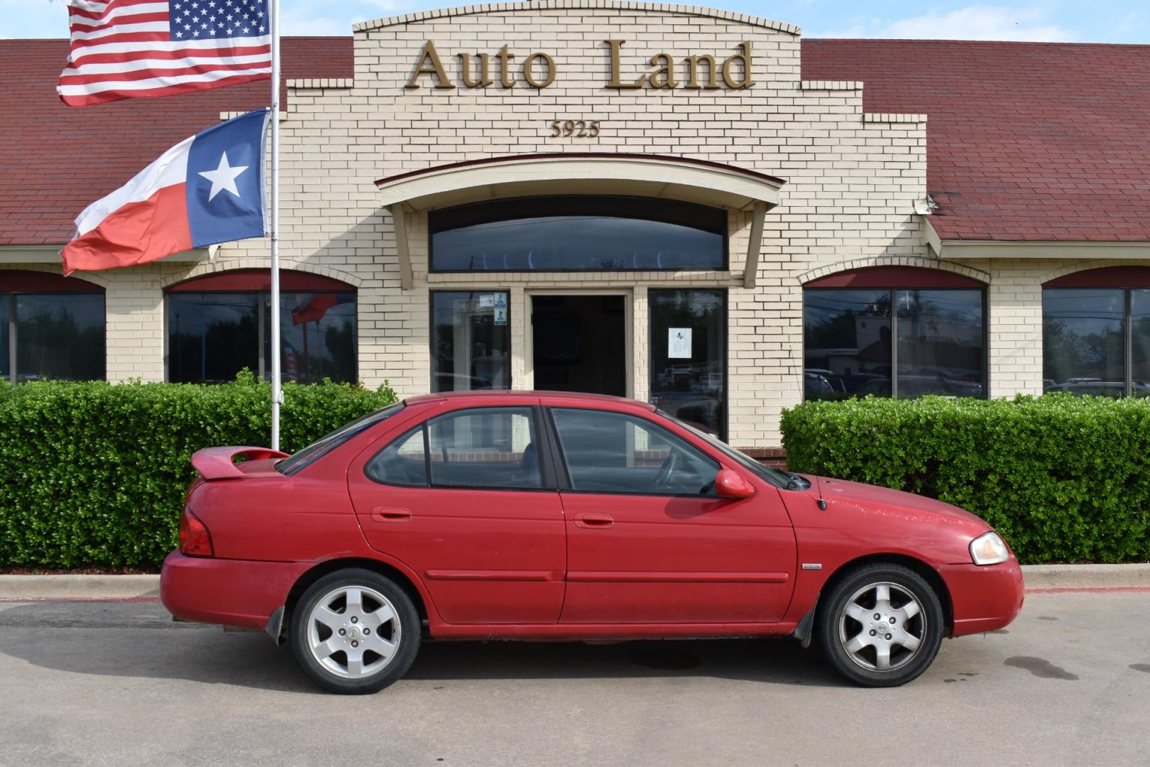 2005 Red Nissan Sentra 1.8 (3N1CB51D25L) with an 1.8L L4 DOHC 16V engine, 4 SPEED AUTOMATIC transmission, located at 5925 E. BELKNAP ST., HALTOM CITY, TX, 76117, (817) 834-4222, 32.803799, -97.259003 - Photo#3